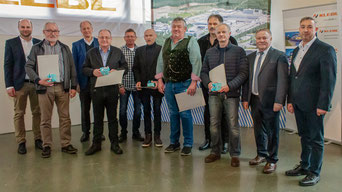 40 Jahre im Betrieb: Horst Bütterich, Franz Donhauser, Michael Härtl, Hermann Obermeier, Gerhard Reindl, Egid Schmid, Klaus Stadlmann 
