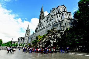 Der französische Marienwallfahrtsort Lourdes ist eines der zahlreichen Ziele der Pilgerreisen, die die Eichstätter Pilgerstelle im Jahr 2020 anbietet. pde-Foto: Wolfgang Radtke/Bayerisches Pilgerbüro.