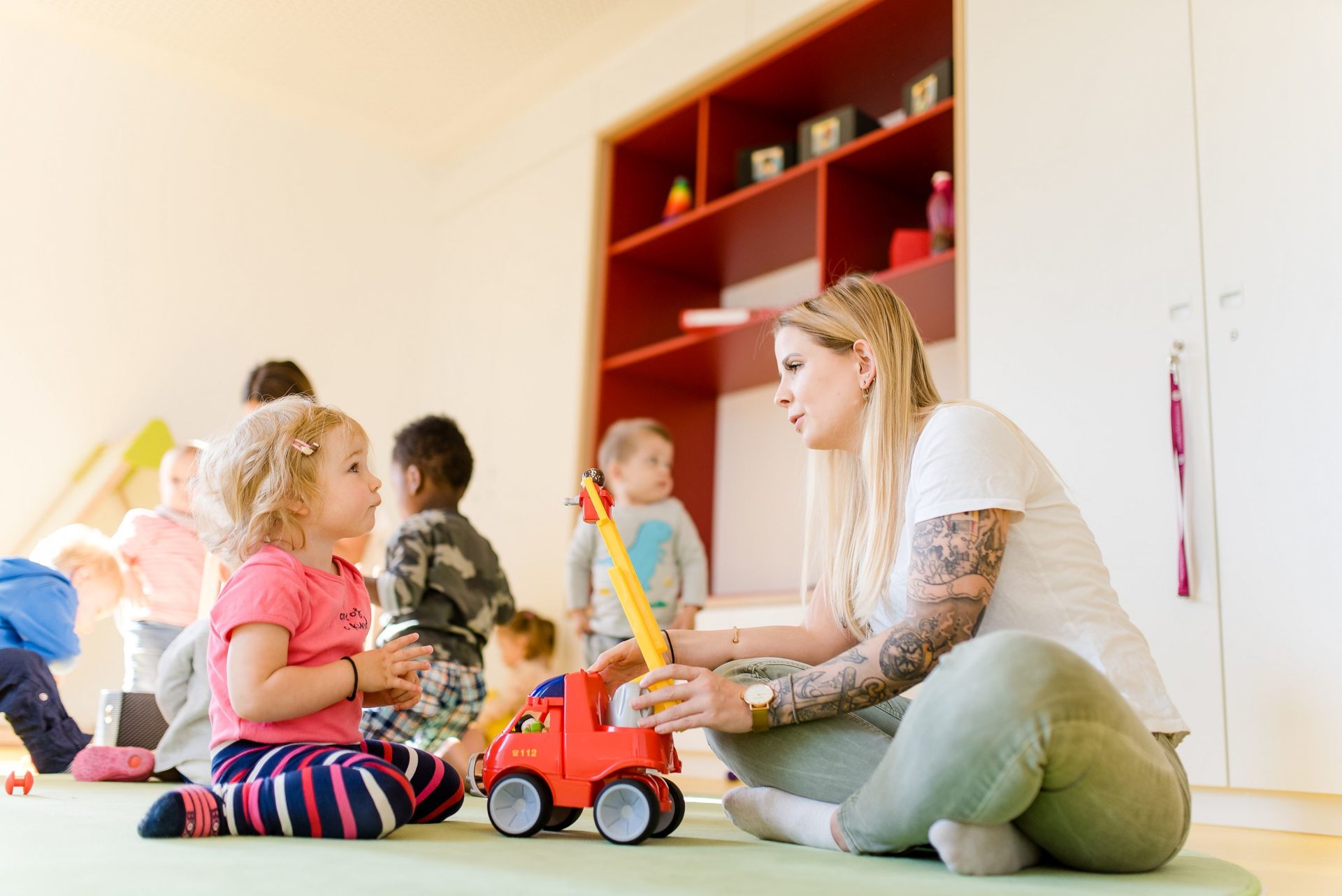 Erzieher*innen-Ausbildung wird um ein Jahr verkürzt - Neumarkt TV